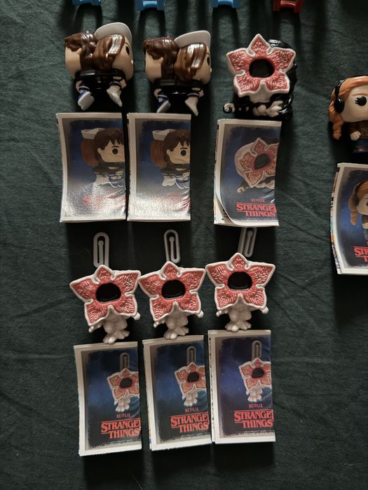 Продам kinder joy stranger things, фігурки stranger things