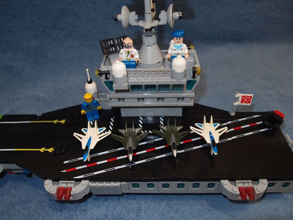 Детский конструктор Lego авианосец