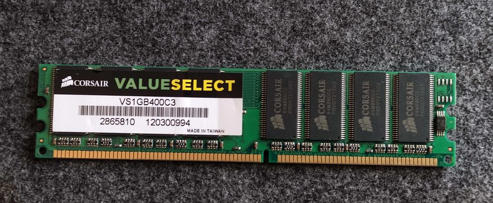 Memória RAM CORSAIR 1GB DDR 400MHz PC3200 CL364741248120579120