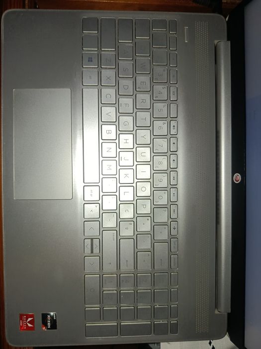 Portátil HP 15s Ryzen 5 12BG RAM