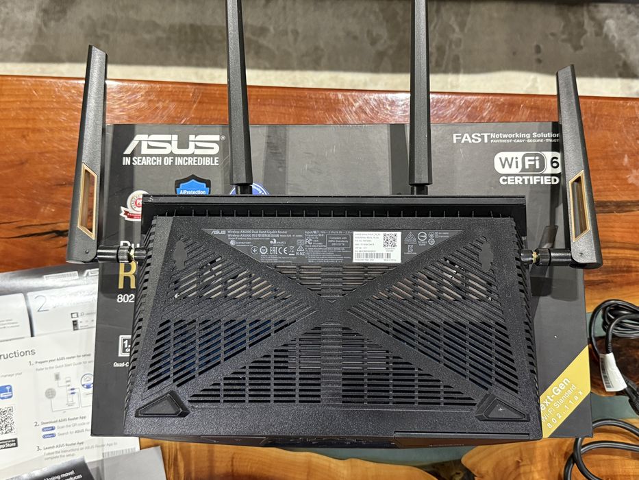 Ігровий маршрутизатор роутер Asus RT-AX88U стандарт WiFi 6