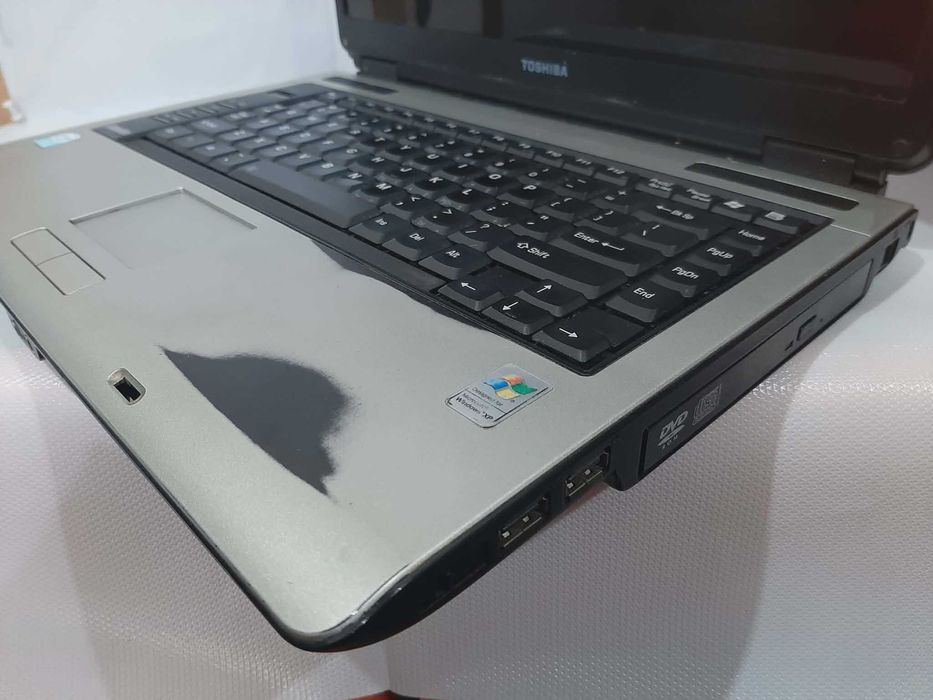 Laptop Toshiba A105 Celeron 1.60Ghz / 1GB/ 320GB HDD / Win 7