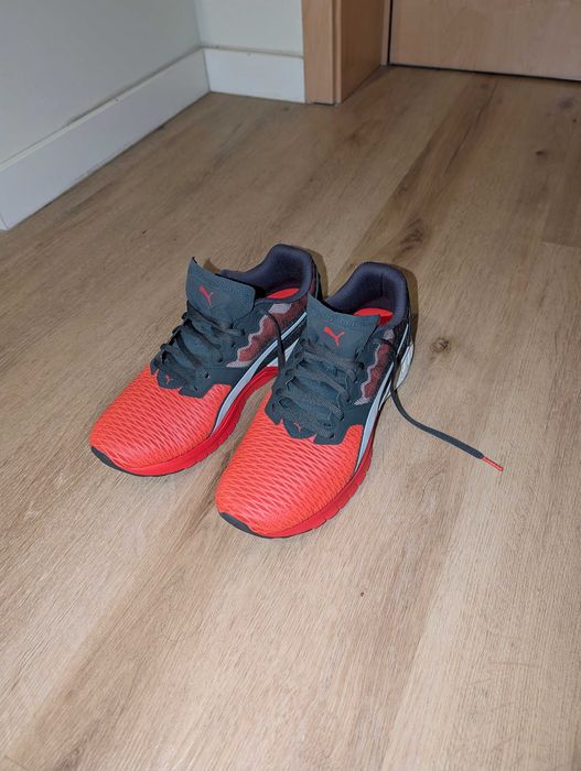 Puma Ignite Dual Mesh Vermelhos/Pretos (Tamanho 44,5) - Como Novos!