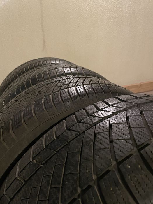 Зимові шини Continental ContiWintercontact TS 830P SUV 255/50 R19