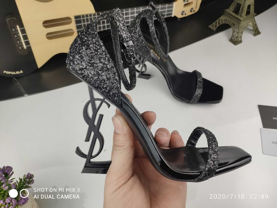 YSL Szpilki pobranie