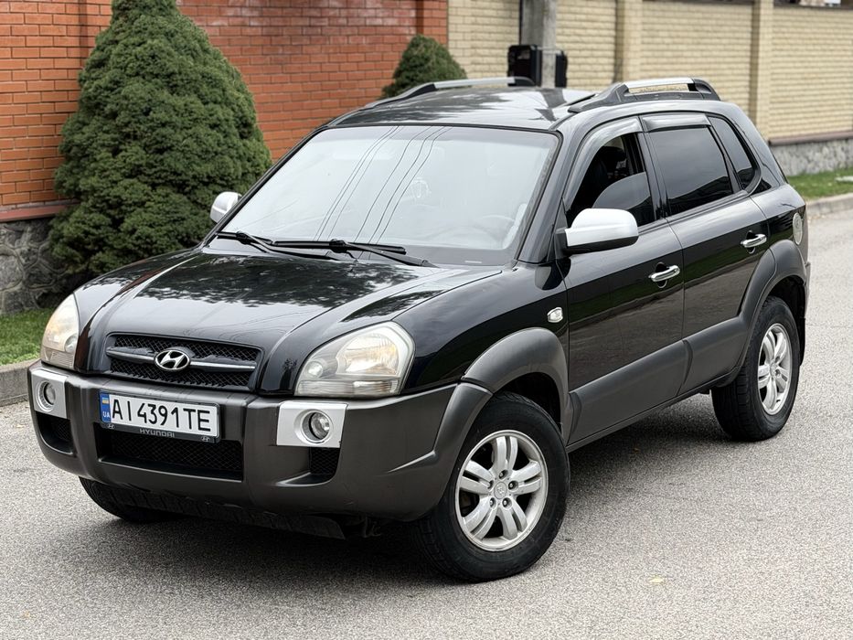 Hyundai Tucson, автомат, газ/бензин, полный привод