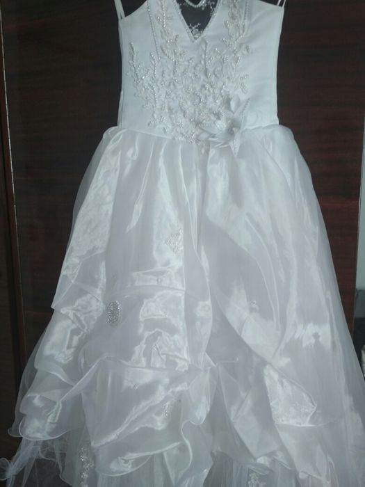 Випускне плаття, Плаття до першого причастя для дівчинки