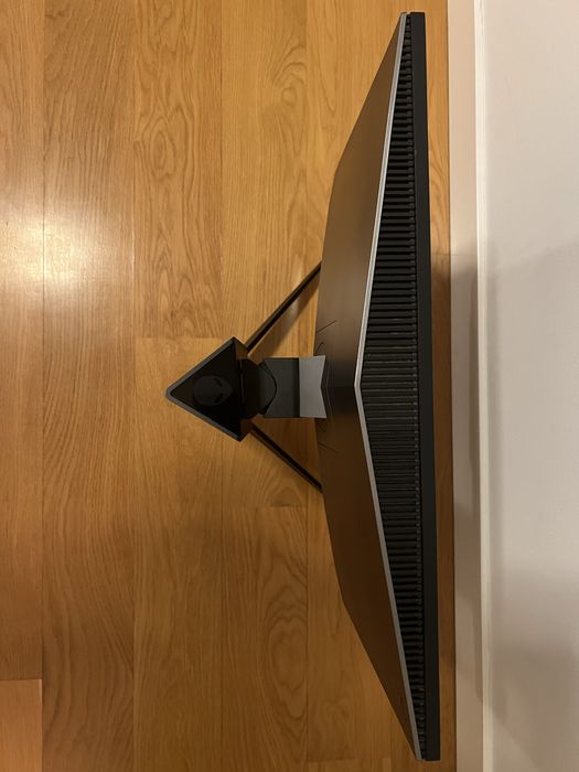 Monitor Allienware [24.5”, 240hz, 1ms]