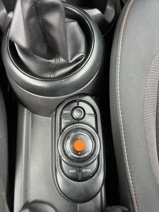 MINI COOPER D 5 PORTAS