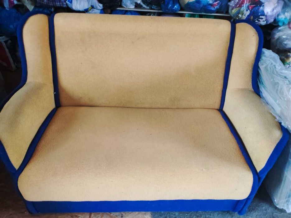 Диван розкладний на 1-2 персони у відмінному стані