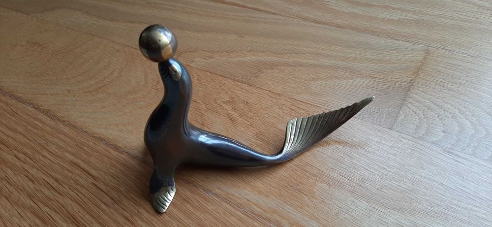 Foca em latão para decoração