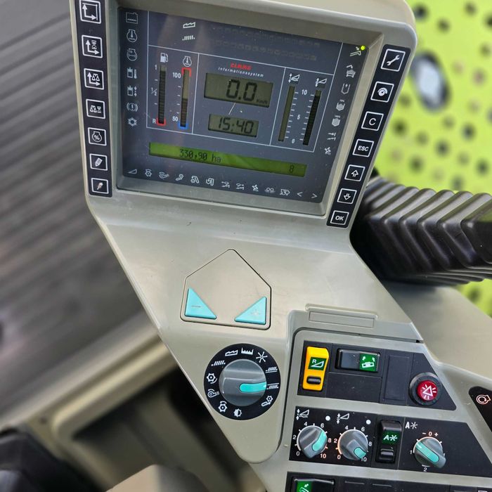 Свіжопривезений комбайн клас lexion 420