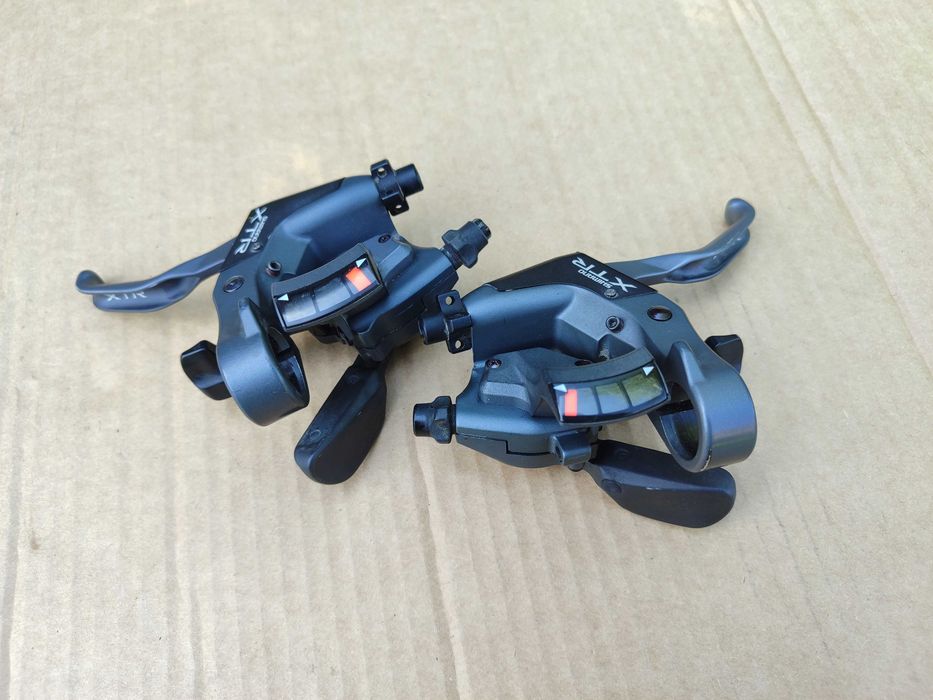 Klamkomanetki Shimano XTR ST-M952 RetroMTB 3x9spd. Bdb Stan
