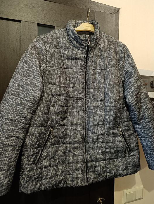 Продам курточку  50,52 размер