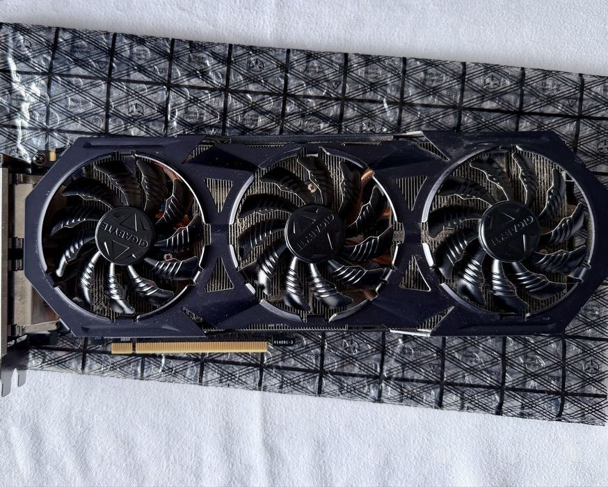 Placa Gráfica Gigabyte 970 GTX G1 Gaming 4 GB