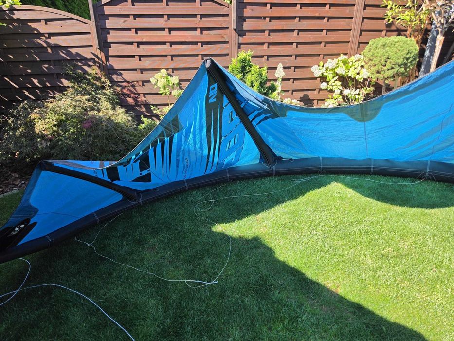 KITE Ozone Edge V10 13m + Bar