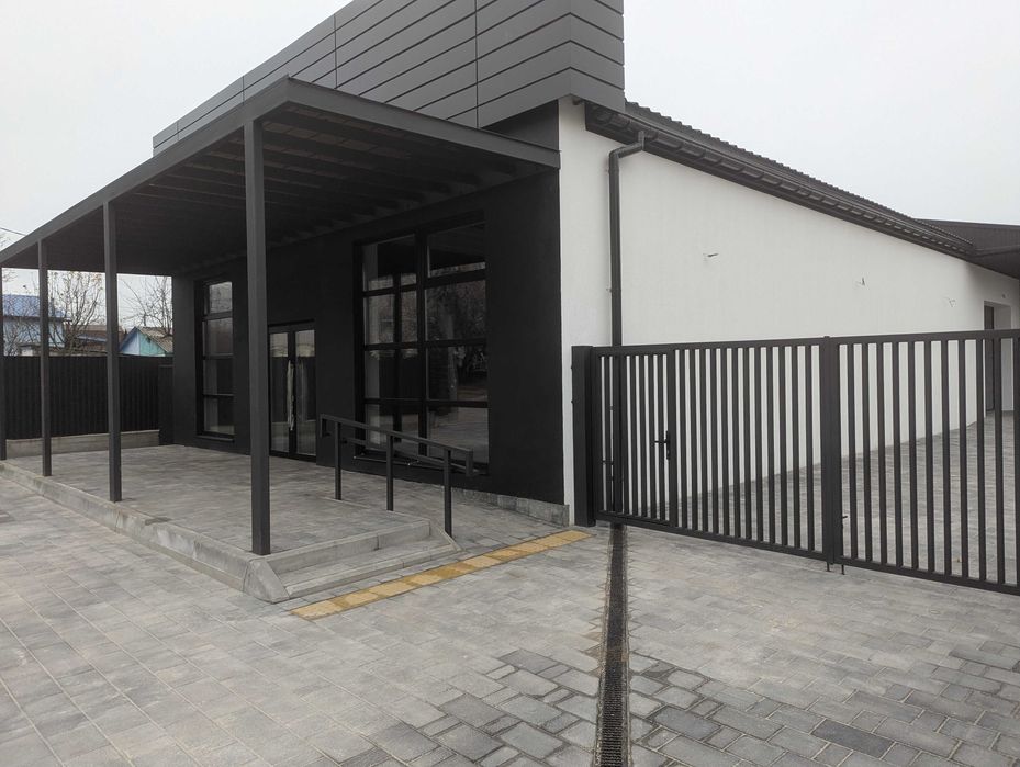 Комерційне приміщення на вул. Миколи Сціборського 33, площа 410 кв.м