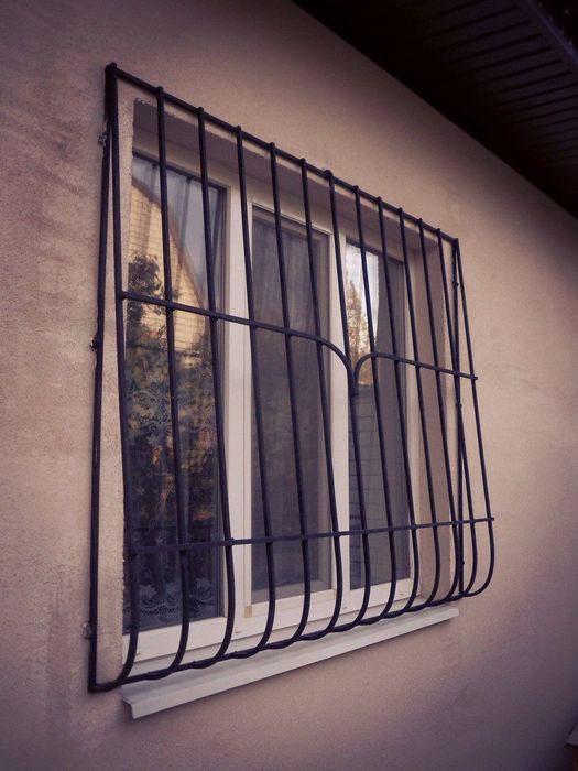 Решётки на окна.