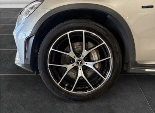 Mercedes-Benz GLC 300e 4MATIC AMG Line Night | 320 cv | Garantia Mercedes 24 meses | SOH Bateria 92%