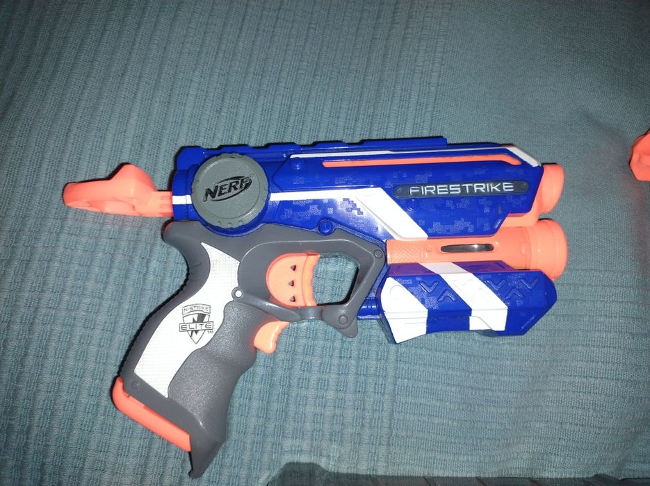 Pistolety na strzałki Nerf