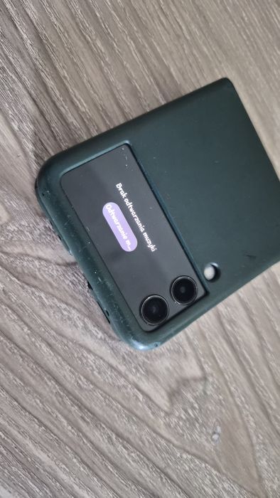 Samsung flip3  128gb 8gb ram