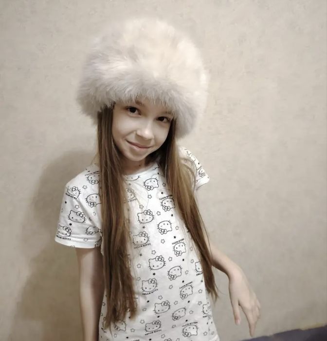 Хутряна шапка зимова з хутра меховая пушиста пухнаста пушистая шапка