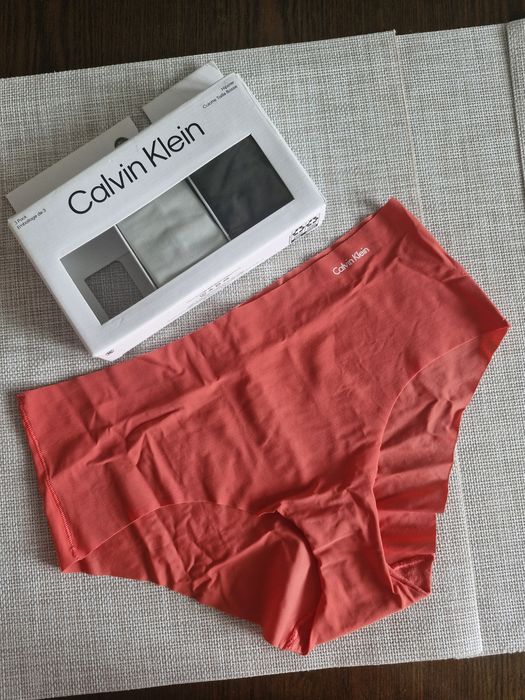Calvin Klein набір безшовних трусиків розмір М