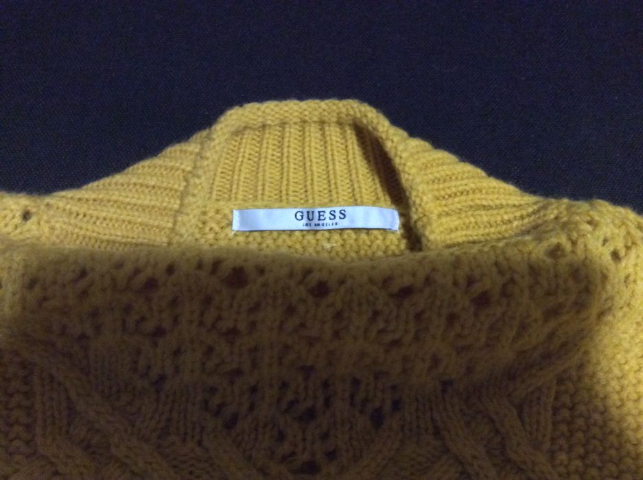 Свитер Guess горчичный