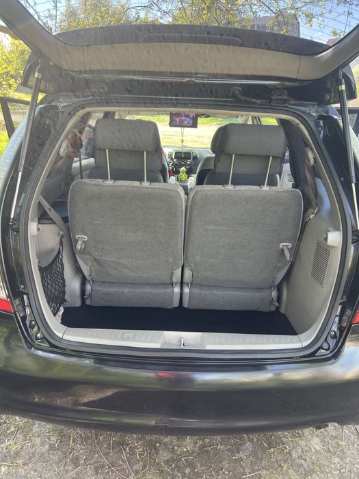Mitsubishi Grandis 2,4 газ бензин автомат.