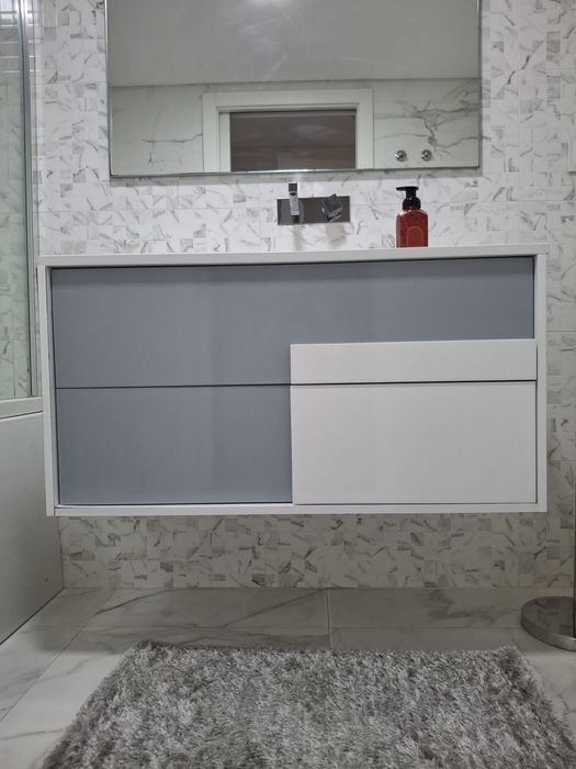 Lote Casa de Banho - Banheira 170 + Móvel + Espelho 100 + Vidro + Torneira BRUMA (Disponível em dez)