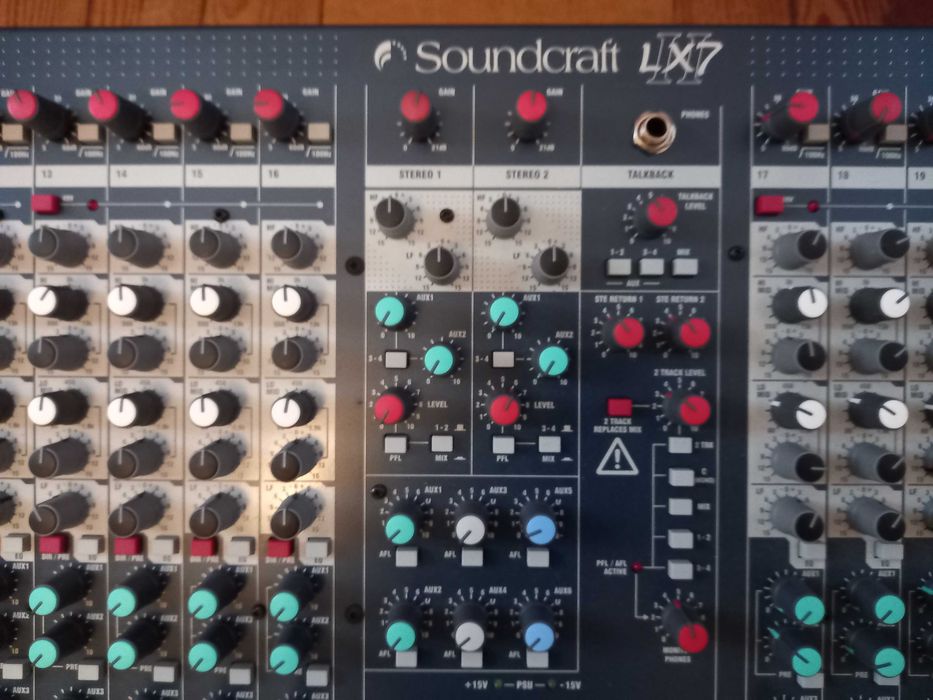 Soundcraft LX7ii - Mesa de mistura analógica