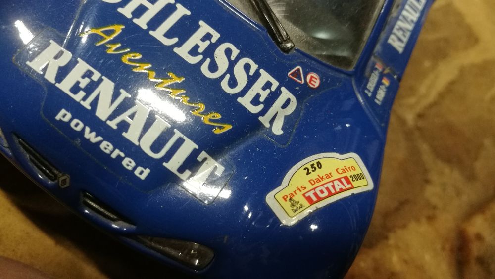 Bburago 2000 buggy schlesser renault megane italy dakar