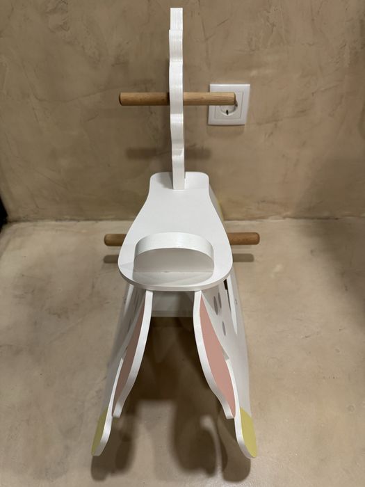 Cavalo de Baloiço de Madeira