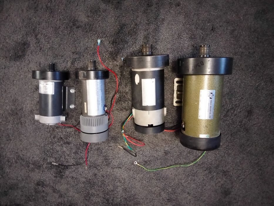 Мотор двигун до бігової доріжки.