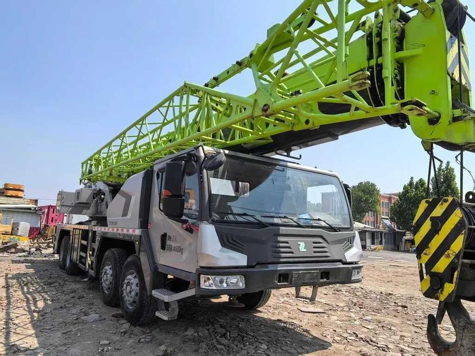 Аренда, услуги автокрана грузоподъемностью 25 и 50 тонн, стрела 42-45м