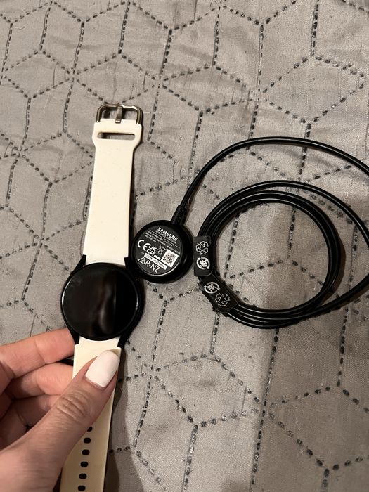 смарт-годинник Samsung Galaxy Watch4 40мм