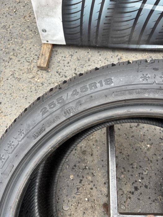 Шини 255/45 R18 Dunlop зима 2024 рік 8 мм