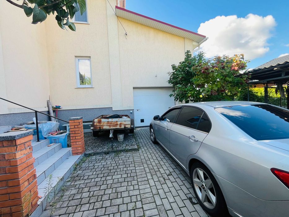 Продаж капітального двоповерхового  цегляного  будинку в м. Біла Церква р-н Заріччя