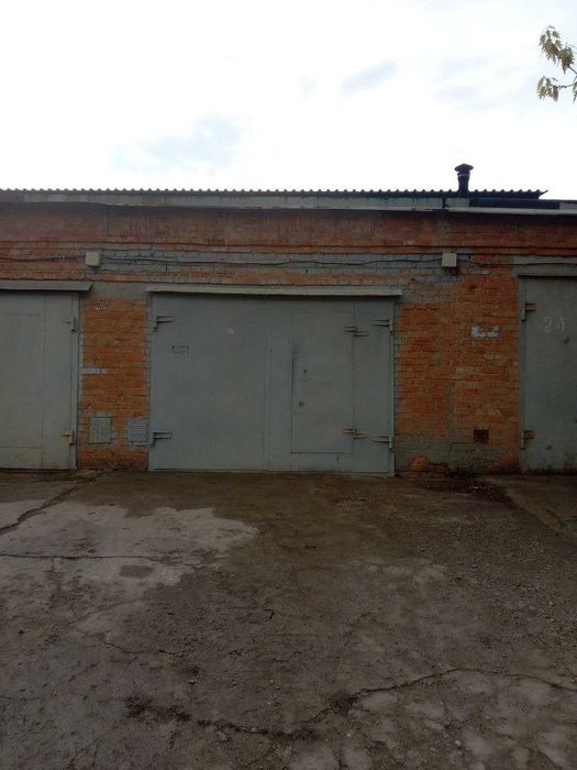 Гараж кирпичный в г. Сумы, смотровая яма.