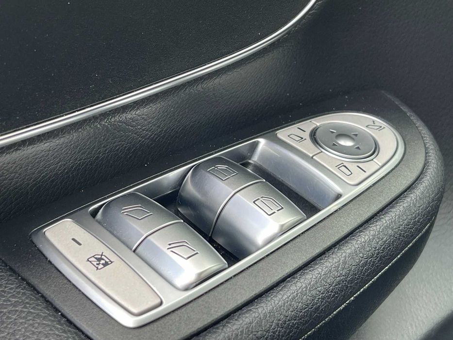 Mercedes-Benz V-Class 2021