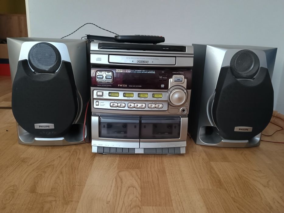 Wieża Philips FW326