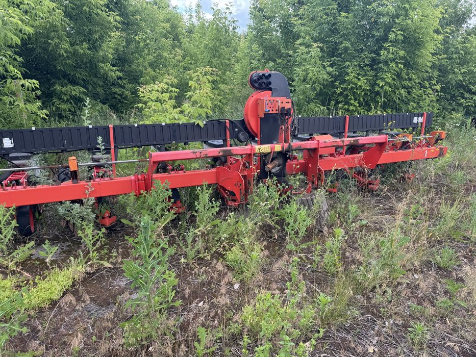 Пропашна сівалка KUHN Planter 2 8 рядна