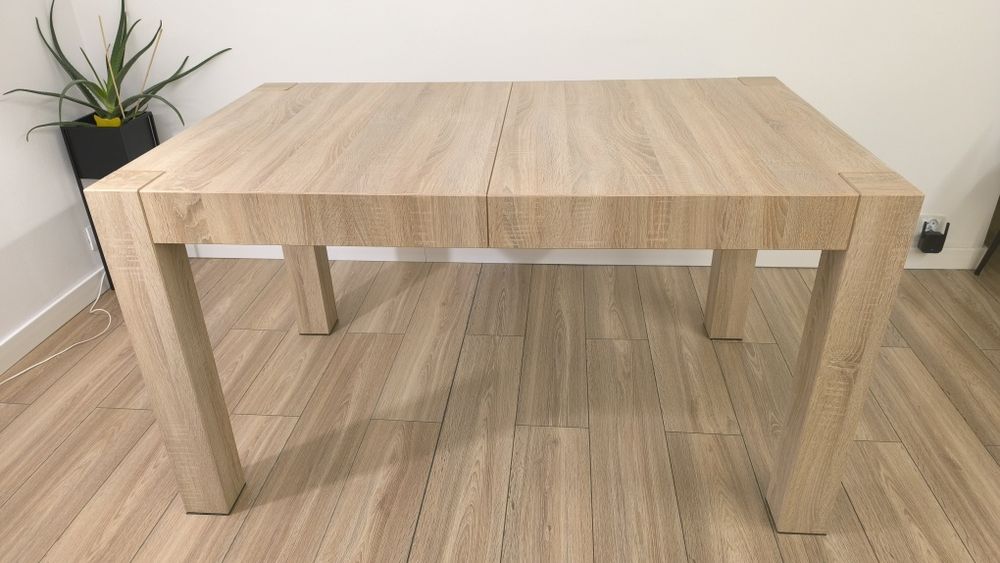 Sprzedam stół rozkładany oraz dwie szafki RTV i witrynę