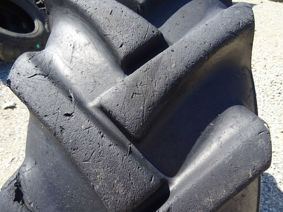 Opona 15.5/80-24 BKT IMPLEMENT AS 504  (750 netto)