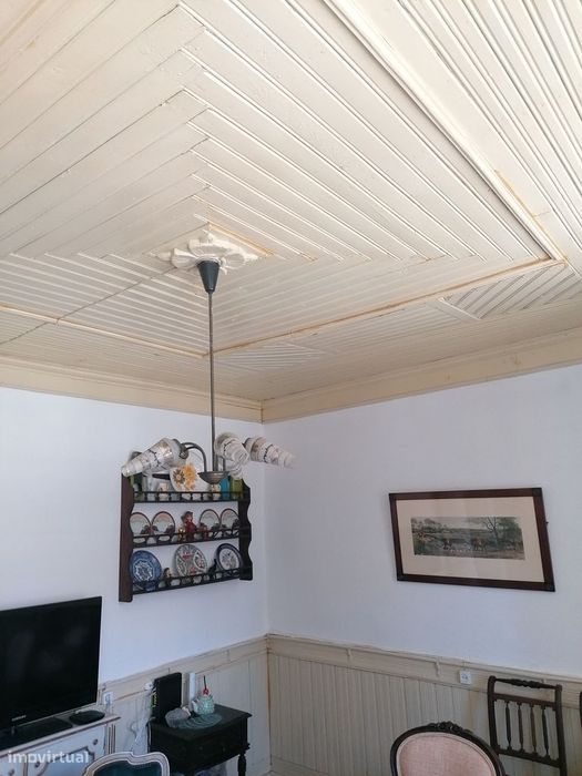 Moradia - piso superior T2 com arrecadação