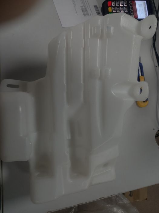 Бак для омивача на opel insignia