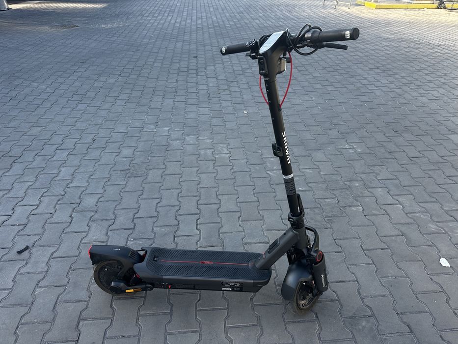 Продам самокат ninebot max G3