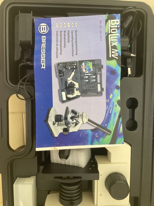 Microscopio  Bresser