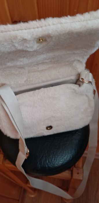 Zimowa beżowa torebka futerko-nowa