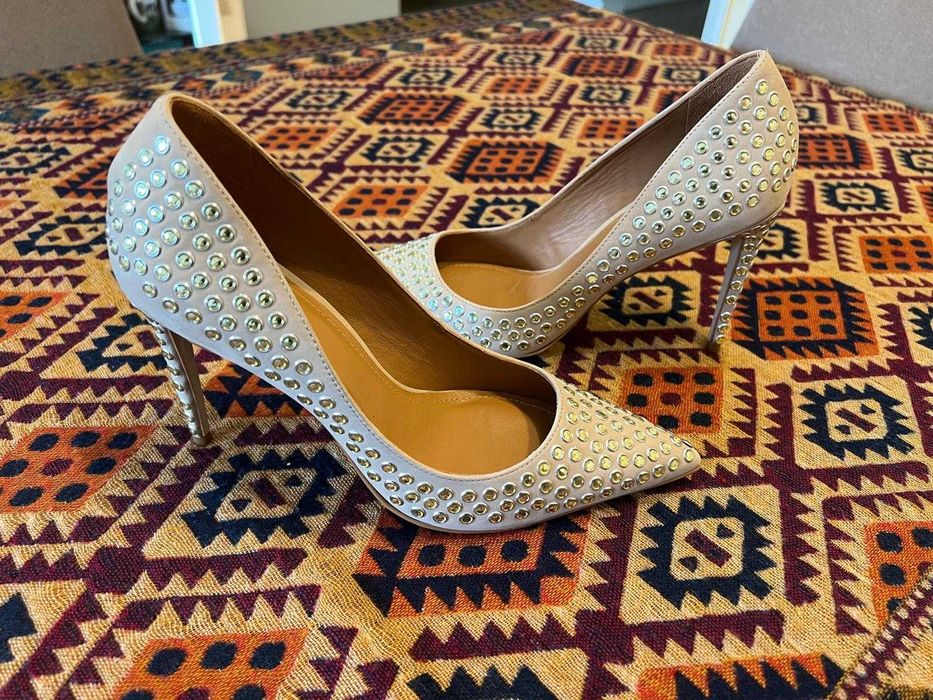 Nowe czółenka  Kazar 36